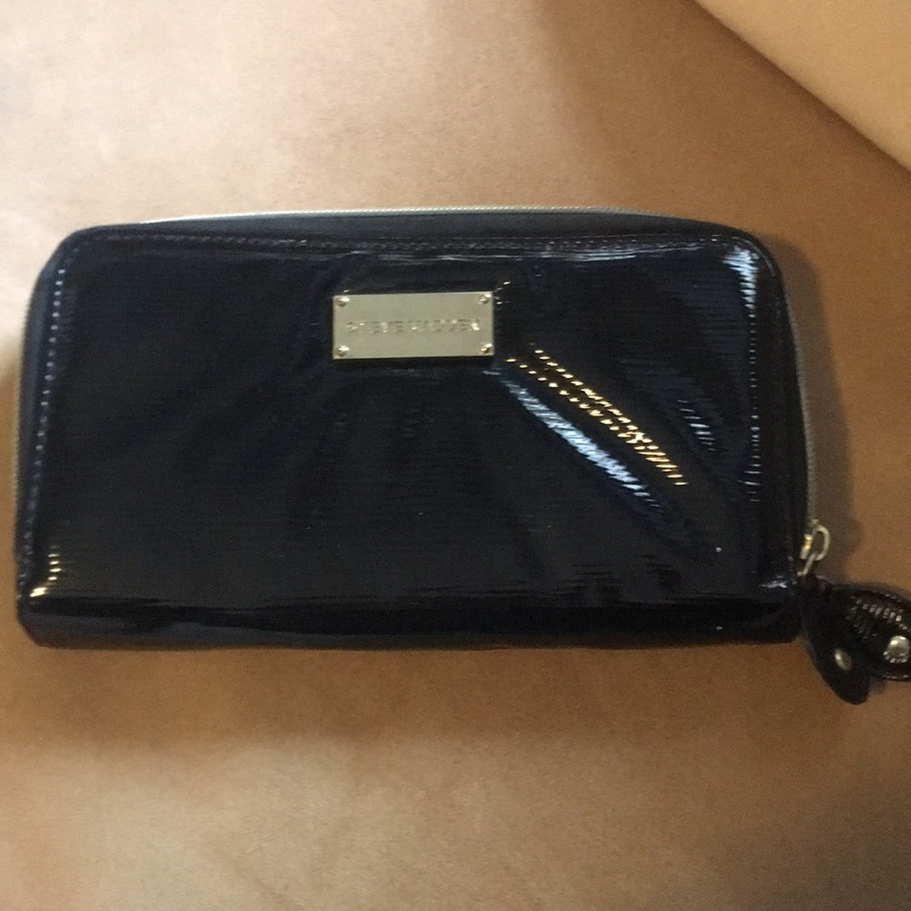 Black Steve Madden wallet